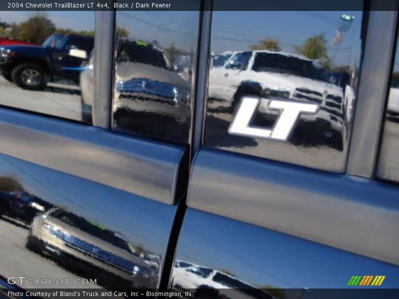 Black / Dark Pewter 2004 Chevrolet TrailBlazer LT 4x4