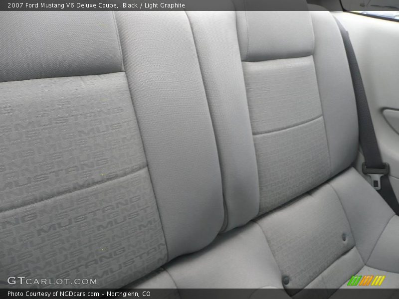 Black / Light Graphite 2007 Ford Mustang V6 Deluxe Coupe