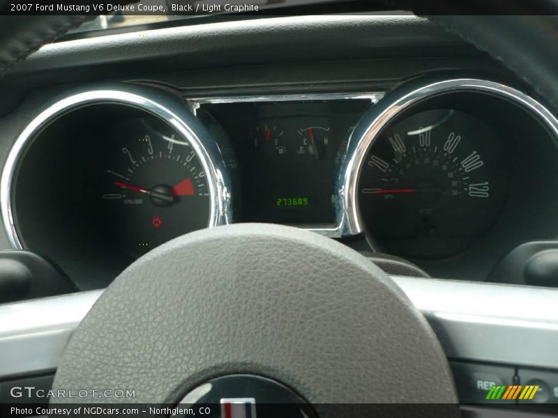 Black / Light Graphite 2007 Ford Mustang V6 Deluxe Coupe
