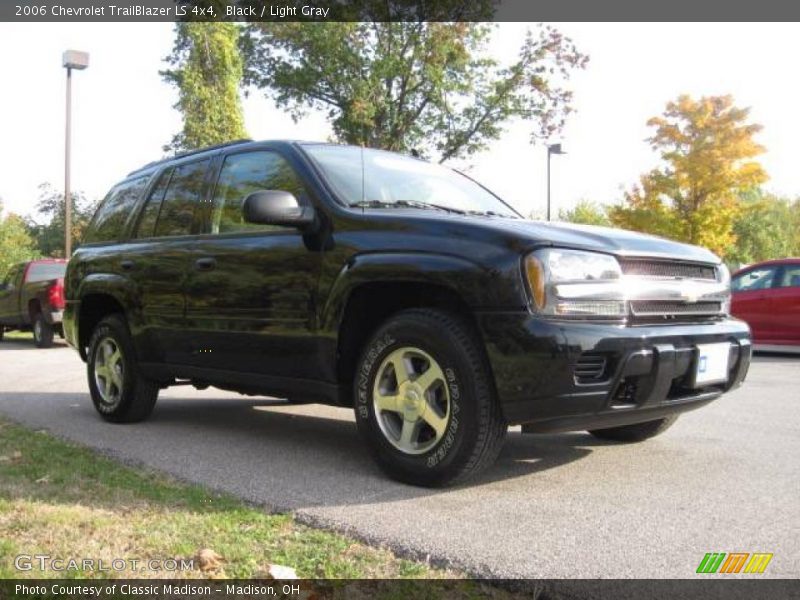Black / Light Gray 2006 Chevrolet TrailBlazer LS 4x4