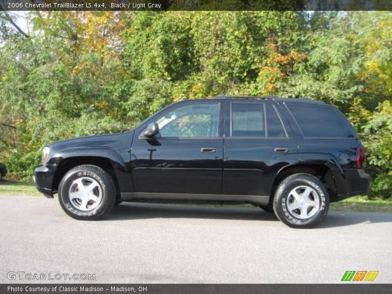 Black / Light Gray 2006 Chevrolet TrailBlazer LS 4x4