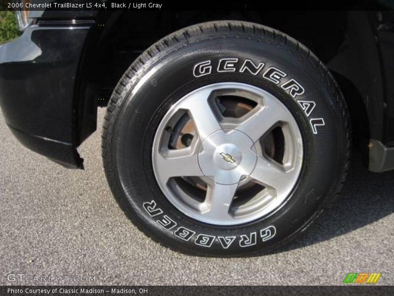 Black / Light Gray 2006 Chevrolet TrailBlazer LS 4x4