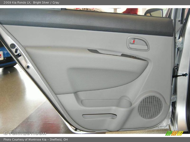 Bright Silver / Gray 2009 Kia Rondo LX