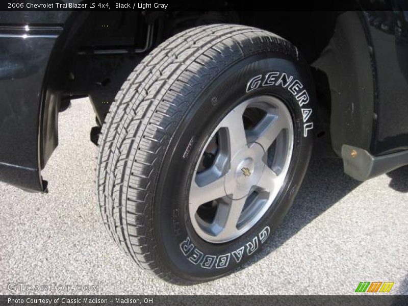 Black / Light Gray 2006 Chevrolet TrailBlazer LS 4x4