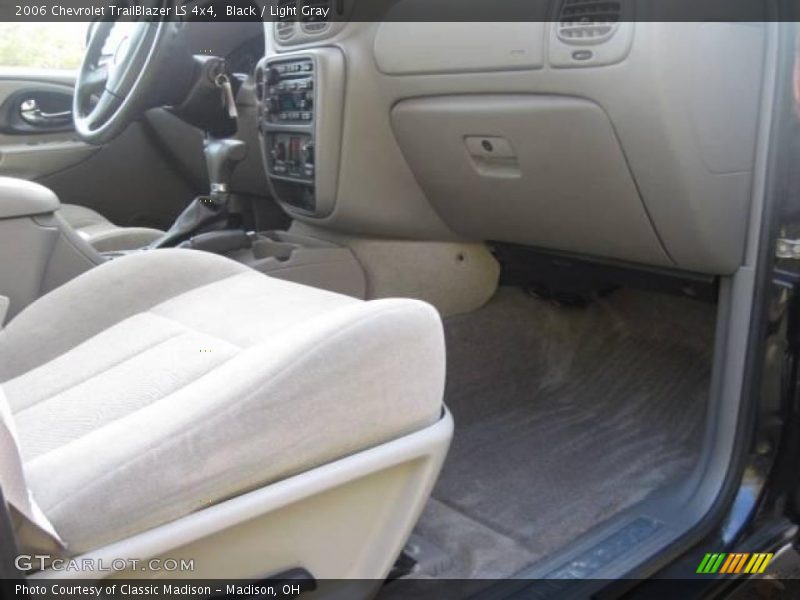 Black / Light Gray 2006 Chevrolet TrailBlazer LS 4x4