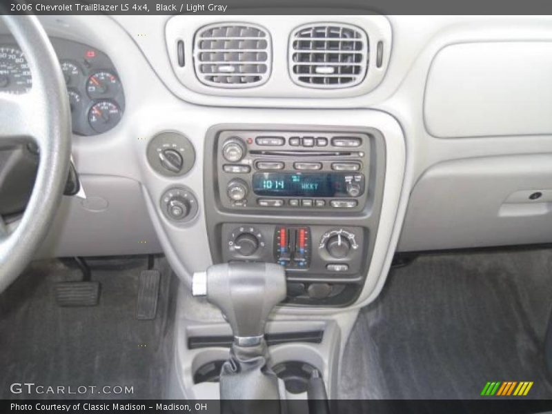 Black / Light Gray 2006 Chevrolet TrailBlazer LS 4x4