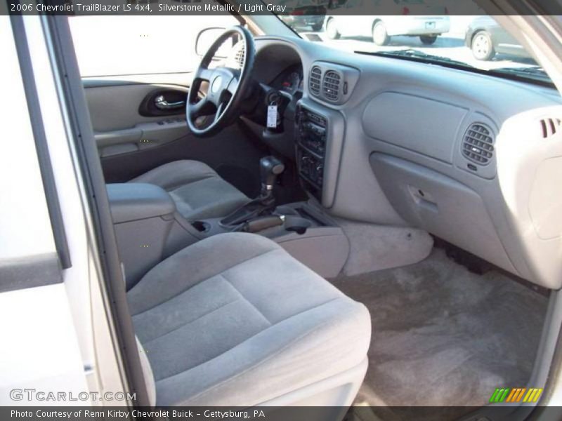 Silverstone Metallic / Light Gray 2006 Chevrolet TrailBlazer LS 4x4