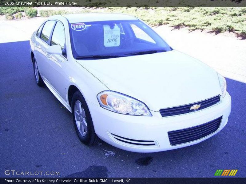 White / Gray 2009 Chevrolet Impala LT