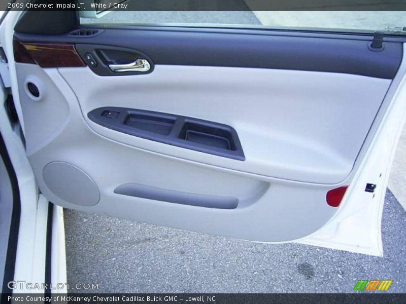 White / Gray 2009 Chevrolet Impala LT
