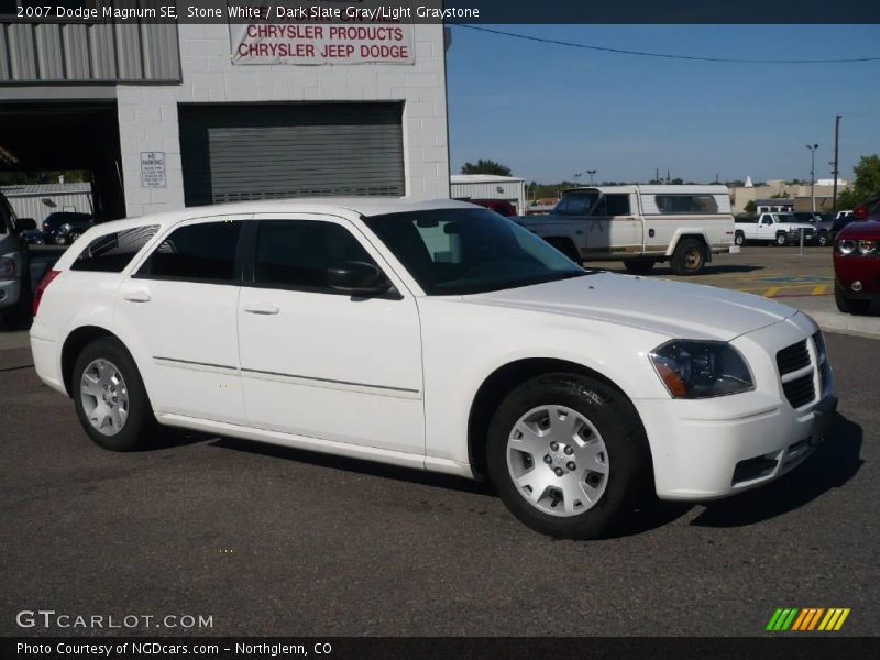 Stone White / Dark Slate Gray/Light Graystone 2007 Dodge Magnum SE