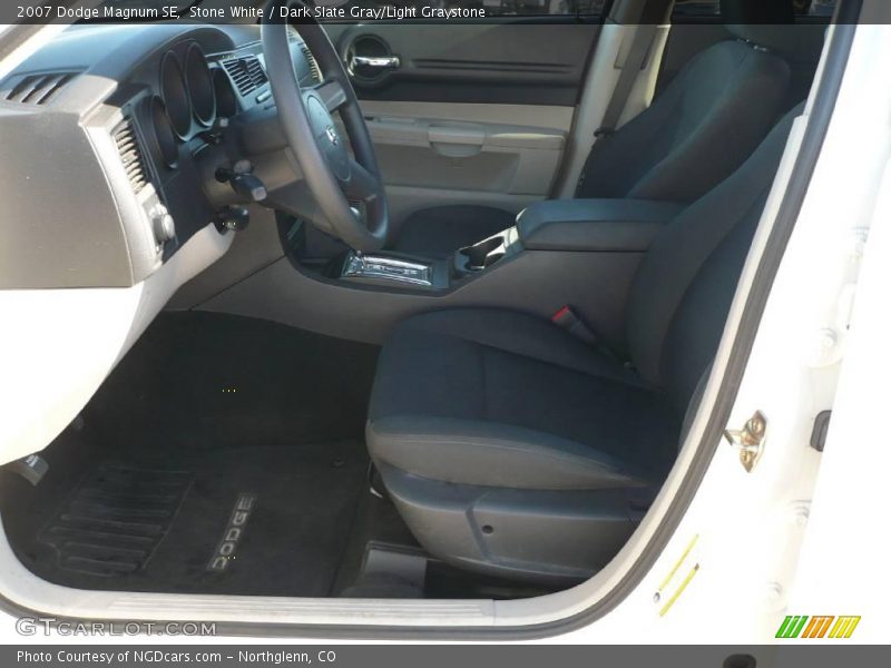 Stone White / Dark Slate Gray/Light Graystone 2007 Dodge Magnum SE