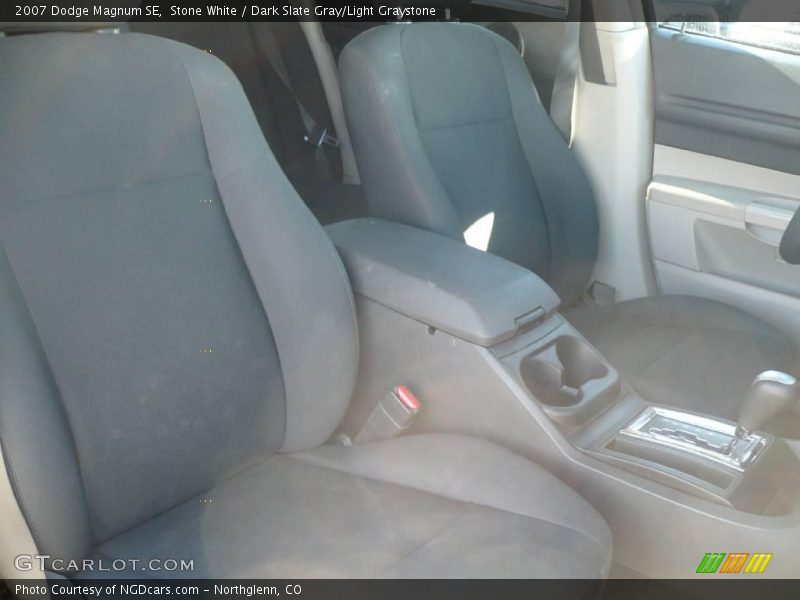 Stone White / Dark Slate Gray/Light Graystone 2007 Dodge Magnum SE