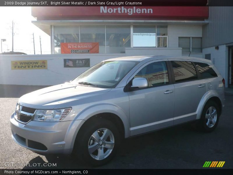 Bright Silver Metallic / Dark Slate Gray/Light Graystone 2009 Dodge Journey SXT