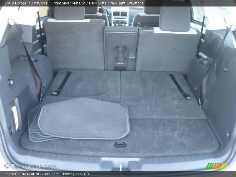 Bright Silver Metallic / Dark Slate Gray/Light Graystone 2009 Dodge Journey SXT