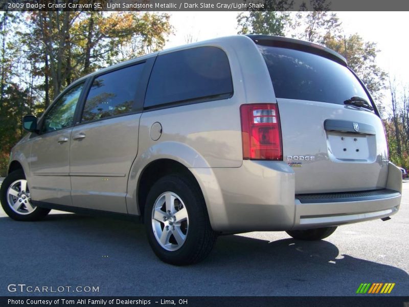 Light Sandstone Metallic / Dark Slate Gray/Light Shale 2009 Dodge Grand Caravan SE