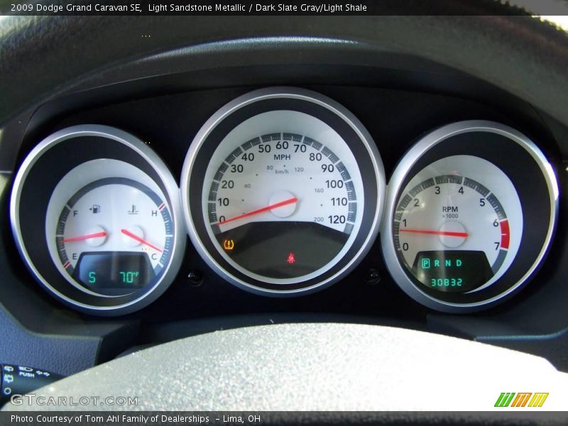 Light Sandstone Metallic / Dark Slate Gray/Light Shale 2009 Dodge Grand Caravan SE