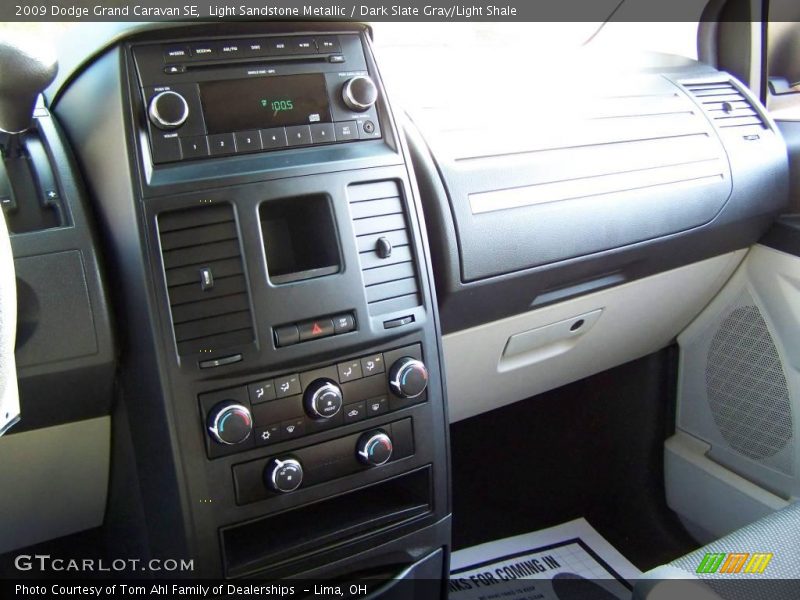 Light Sandstone Metallic / Dark Slate Gray/Light Shale 2009 Dodge Grand Caravan SE