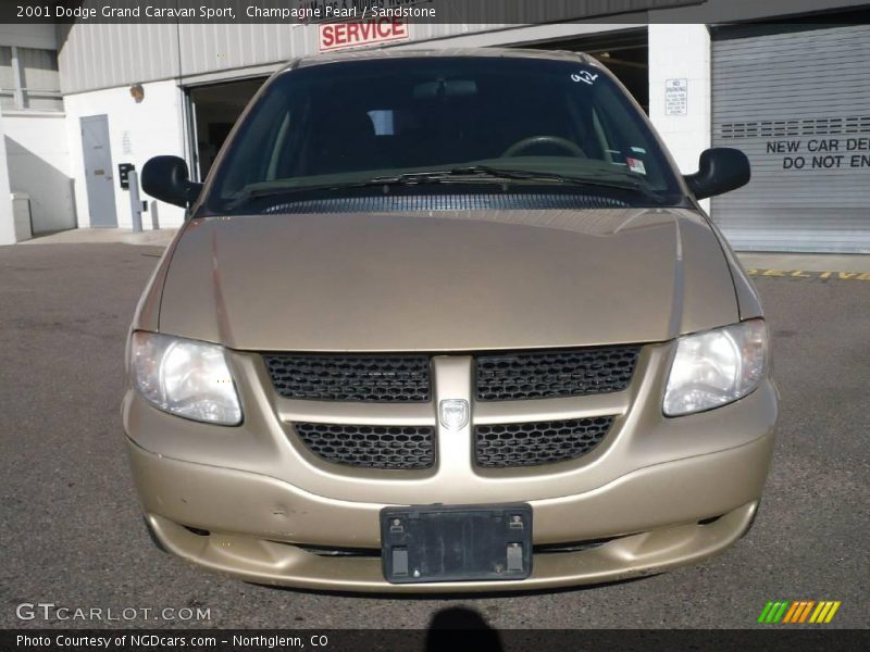 Champagne Pearl / Sandstone 2001 Dodge Grand Caravan Sport