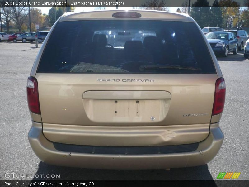 Champagne Pearl / Sandstone 2001 Dodge Grand Caravan Sport