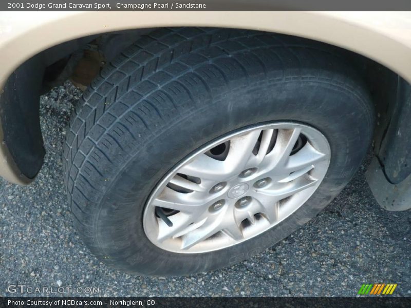 Champagne Pearl / Sandstone 2001 Dodge Grand Caravan Sport