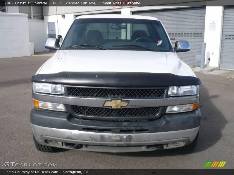 Summit White / Graphite 2002 Chevrolet Silverado 2500 LS Extended Cab 4x4