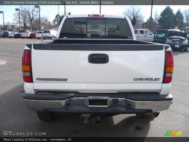 Summit White / Graphite 2002 Chevrolet Silverado 2500 LS Extended Cab 4x4
