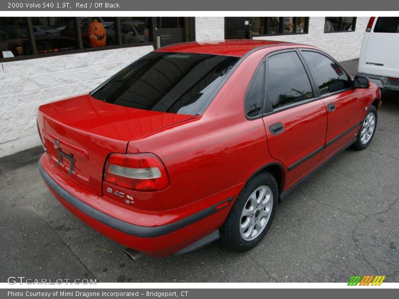 Red / Off Black 2000 Volvo S40 1.9T