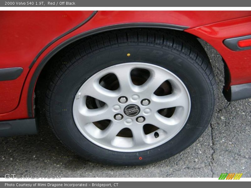 Red / Off Black 2000 Volvo S40 1.9T