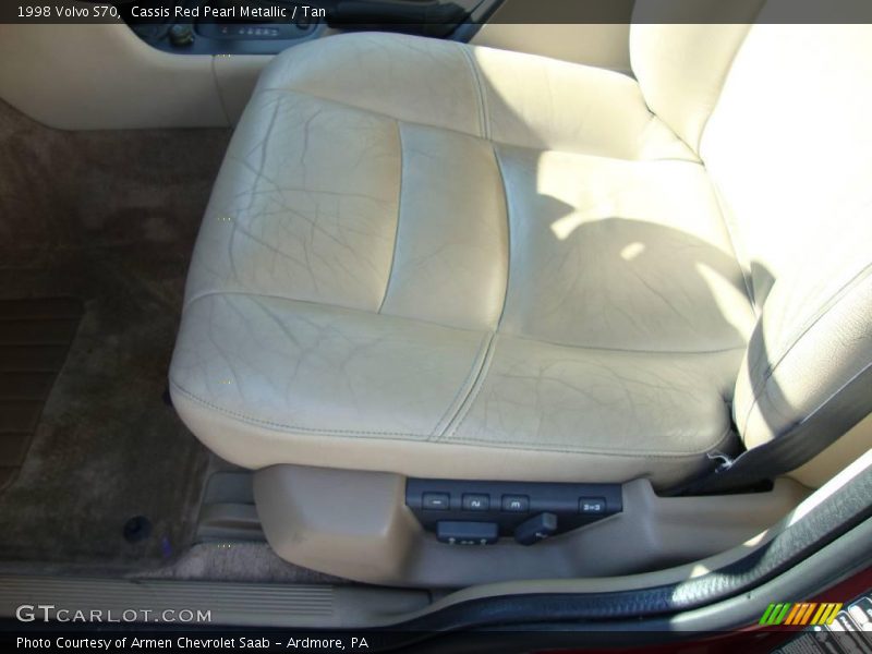 Cassis Red Pearl Metallic / Tan 1998 Volvo S70