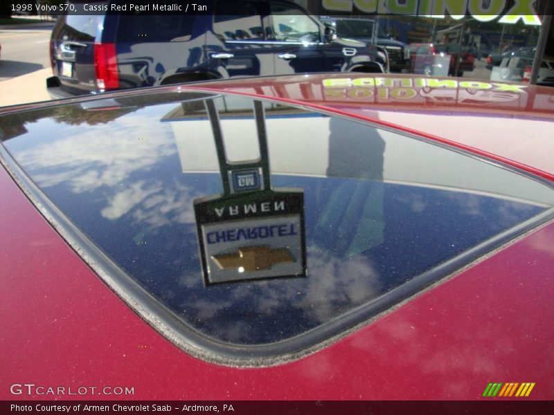 Cassis Red Pearl Metallic / Tan 1998 Volvo S70