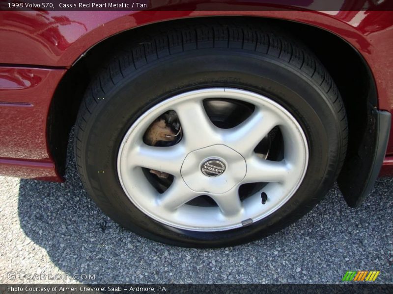 Cassis Red Pearl Metallic / Tan 1998 Volvo S70