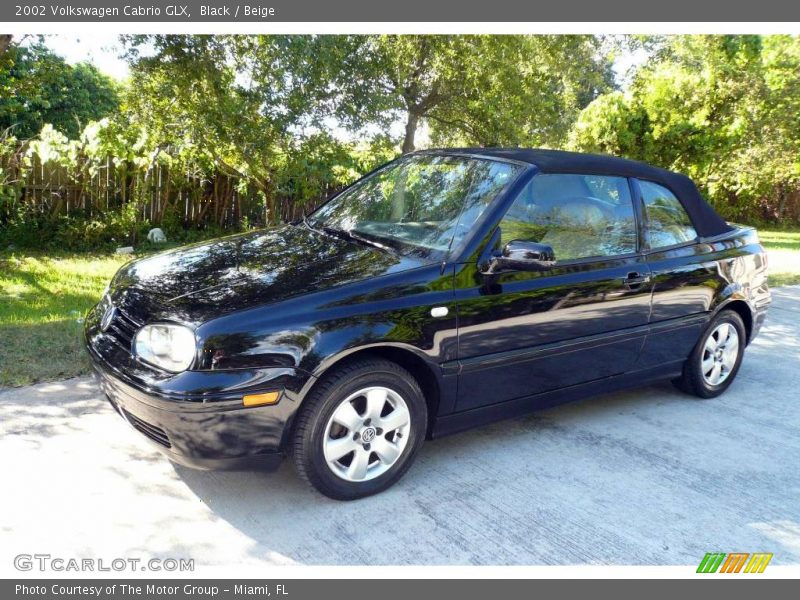 Black / Beige 2002 Volkswagen Cabrio GLX