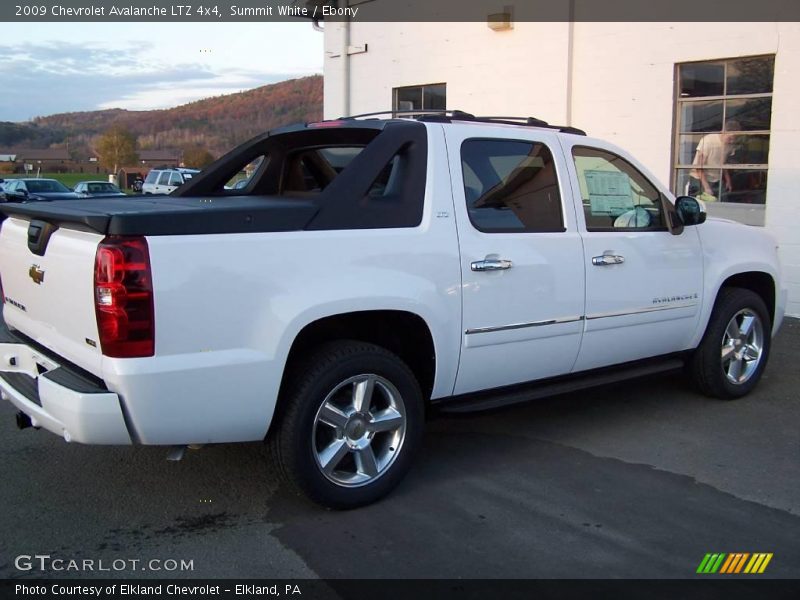 Summit White / Ebony 2009 Chevrolet Avalanche LTZ 4x4