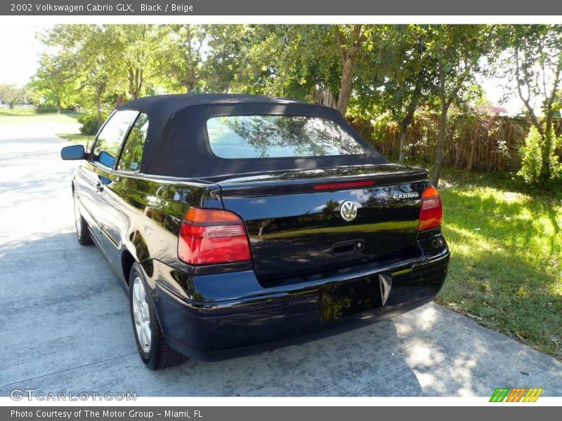 Black / Beige 2002 Volkswagen Cabrio GLX