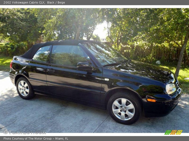 Black / Beige 2002 Volkswagen Cabrio GLX