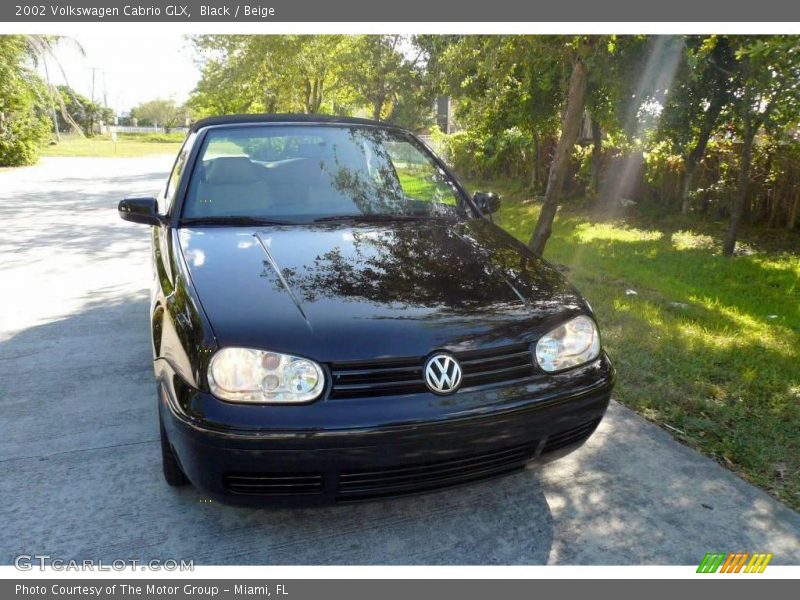 Black / Beige 2002 Volkswagen Cabrio GLX