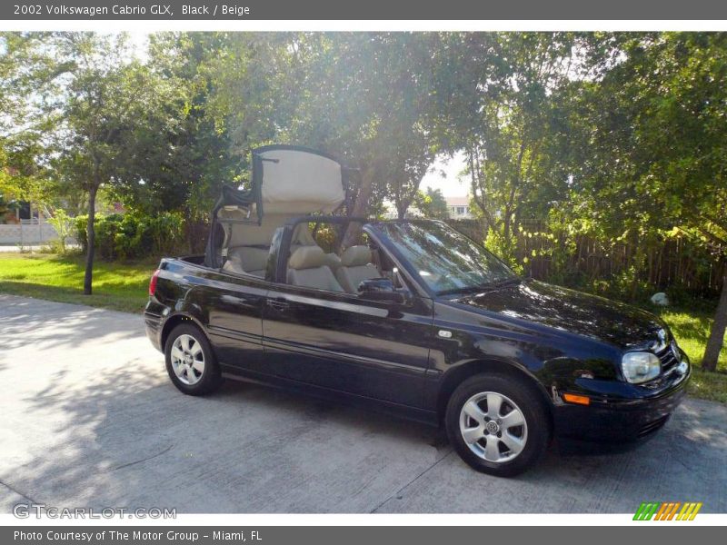Black / Beige 2002 Volkswagen Cabrio GLX
