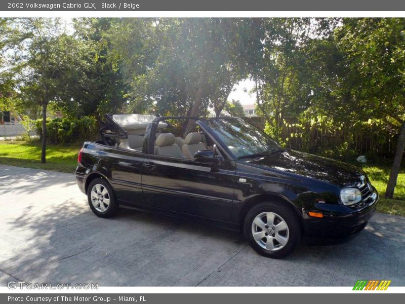 Black / Beige 2002 Volkswagen Cabrio GLX