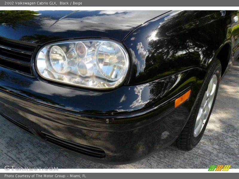 Black / Beige 2002 Volkswagen Cabrio GLX