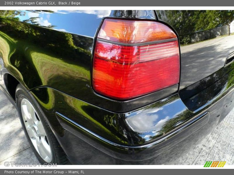 Black / Beige 2002 Volkswagen Cabrio GLX