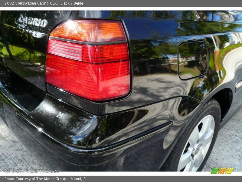 Black / Beige 2002 Volkswagen Cabrio GLX