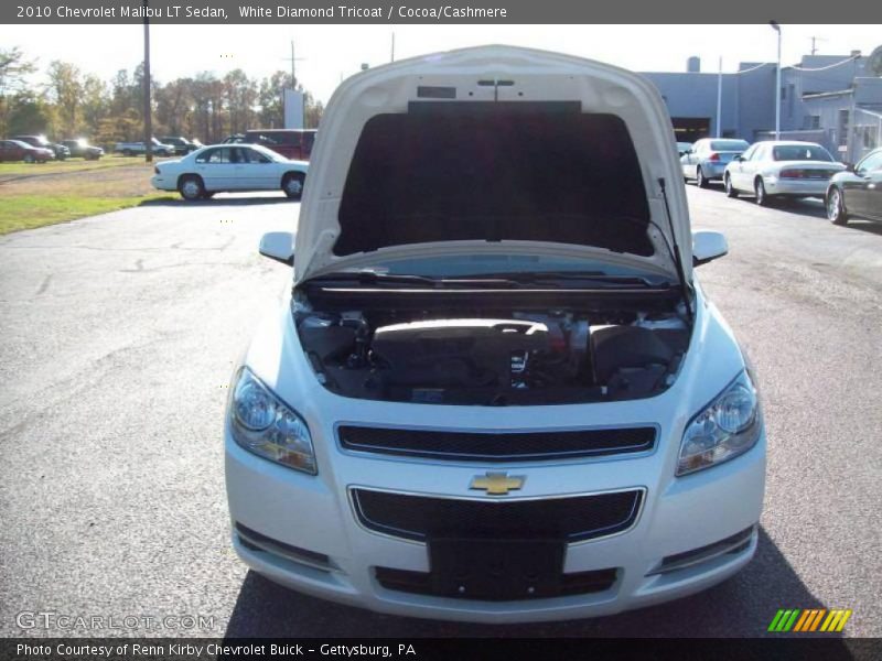 White Diamond Tricoat / Cocoa/Cashmere 2010 Chevrolet Malibu LT Sedan