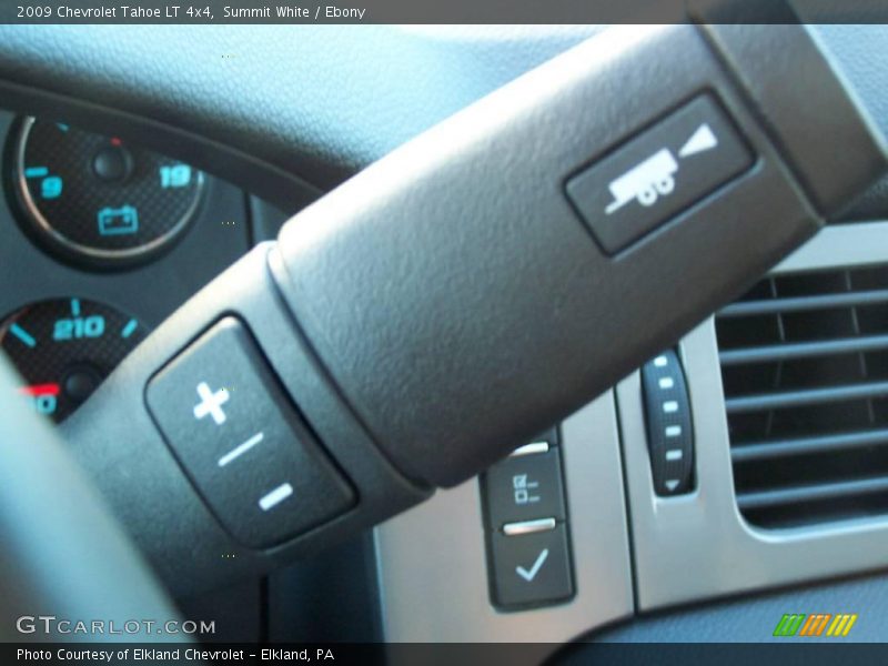 Summit White / Ebony 2009 Chevrolet Tahoe LT 4x4