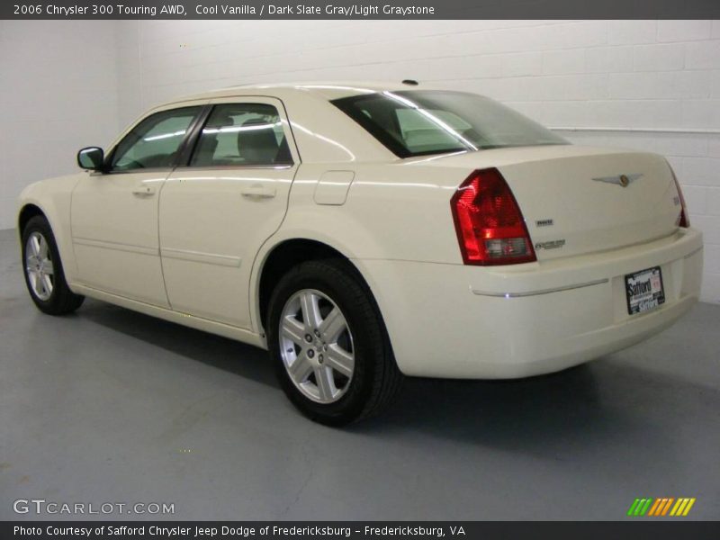 Cool Vanilla / Dark Slate Gray/Light Graystone 2006 Chrysler 300 Touring AWD