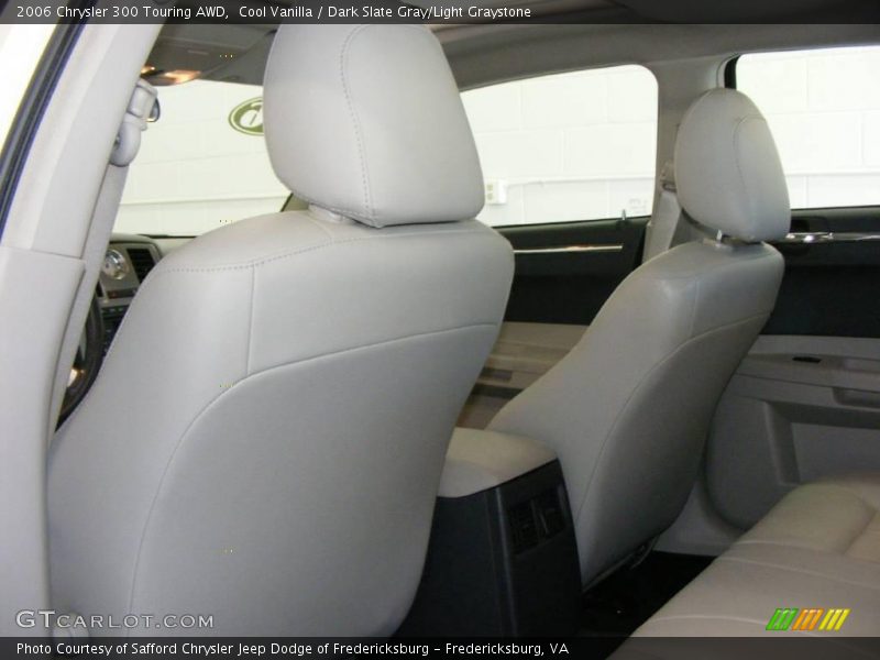 Cool Vanilla / Dark Slate Gray/Light Graystone 2006 Chrysler 300 Touring AWD