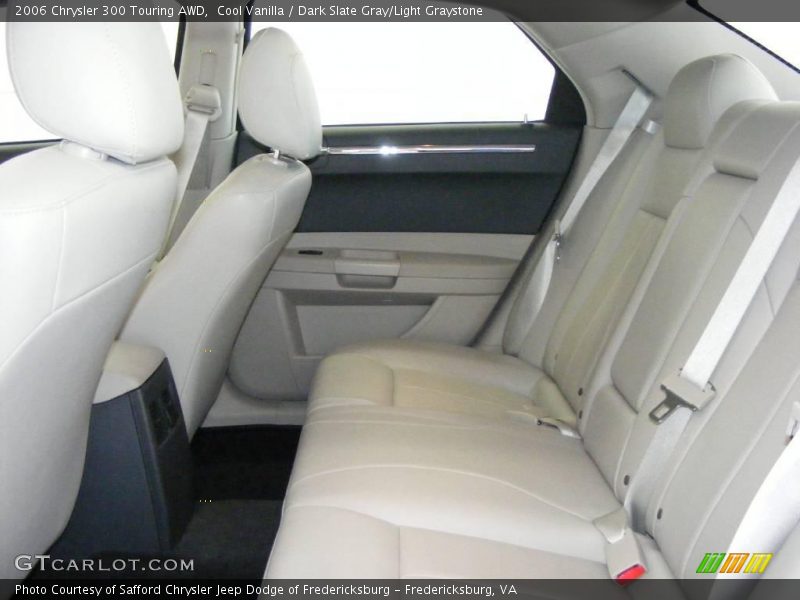 Cool Vanilla / Dark Slate Gray/Light Graystone 2006 Chrysler 300 Touring AWD