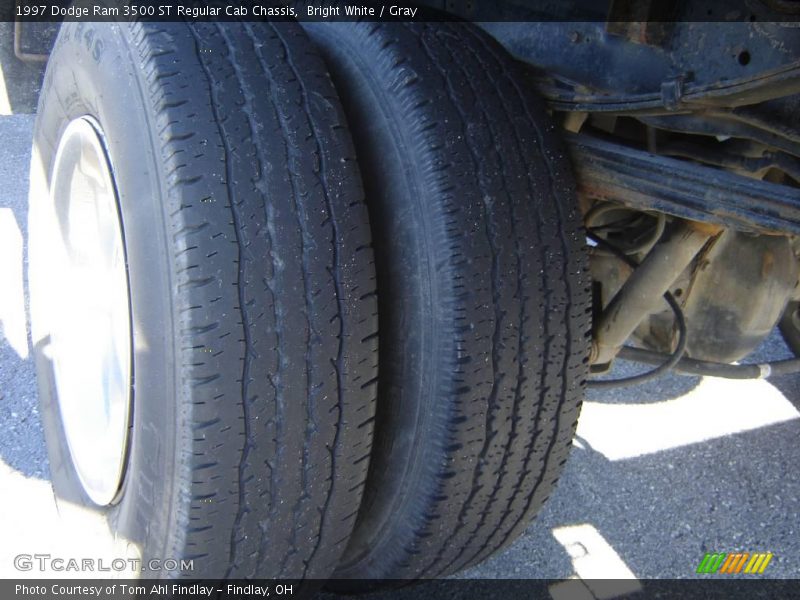 Bright White / Gray 1997 Dodge Ram 3500 ST Regular Cab Chassis