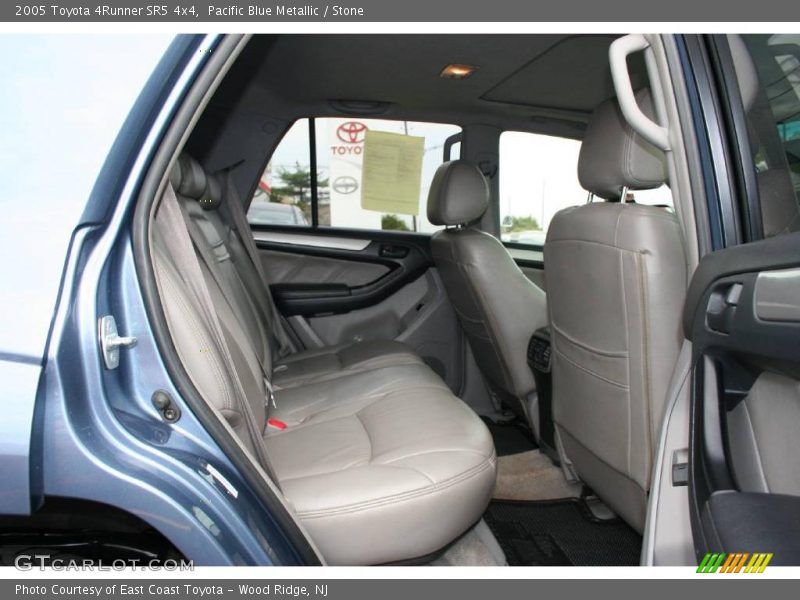 Pacific Blue Metallic / Stone 2005 Toyota 4Runner SR5 4x4