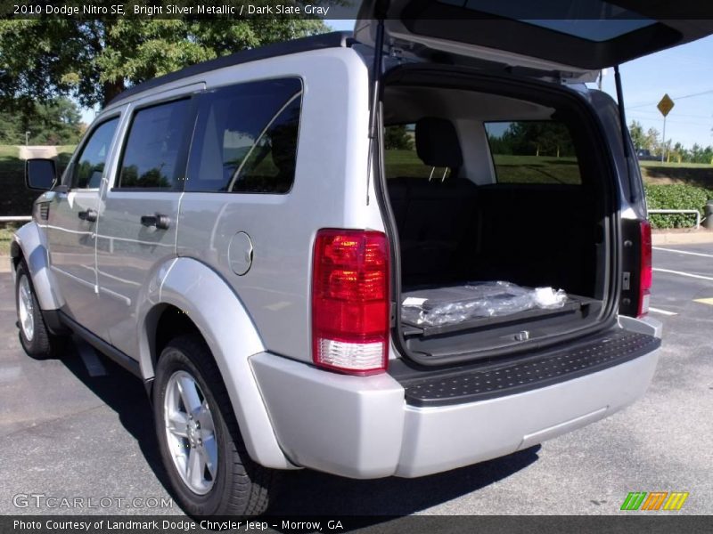 Bright Silver Metallic / Dark Slate Gray 2010 Dodge Nitro SE