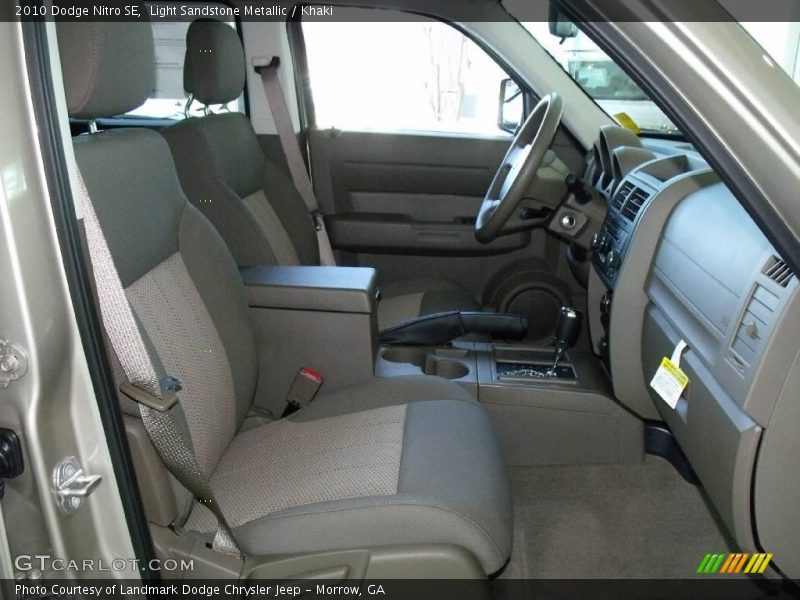 Light Sandstone Metallic / Khaki 2010 Dodge Nitro SE